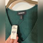 EXPRESS  NWT Stretch Ribbed Emerald Green Sz XXS V-Neck Long Puff Sleeve Sweater Photo 13
