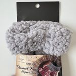 Fashion By Mirabeau NWT Thermal Knit Slipper Socks Snowflakes Grey Photo 4