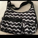 ThirtyOne Boutique Thirty-One Black White Chevron Nylon Shoulder Bag Casual Summer Beach Pool Bag Photo 3