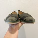 Louise et Cie ‎ Green Camo Washable Knit Pointy Toe Slip On Celete Flats Size 5 Photo 1