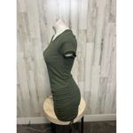 Discreet  Green dress Photo 3