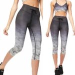 Good American Cinched Waist Ombré Camo Camouflage Capri Leggings: Black/Grey Photo 2