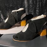 Bernardo Lizzie Dusk Kid Suede sandals casual classic stylish chic comfy Photo 2