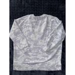 Lululemon Women's Camo Lavender White Sweatshirt Lounge Pullover Top Sz 8 Photo 3