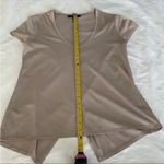 BCBG MAXAZRIA BEIGE SHORT SLEEVE SCALLOPED NECK BACK CROSSOVER SHORT TEE MEDIUM Photo 5