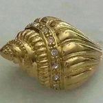 KJL Kenneth Jay Lane Avon Gold Tone Rhinestone Seashell Scarf C:lip / Extender Photo 1