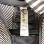 Kyodan ‎ gray striped activity pullover top Photo 5