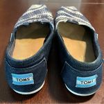 Toms Alpargata Denim Embroidered Loafer Blue & White Stripe 214A, size 7.5 Photo 4