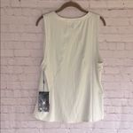 Spyder  Women's Cream Muscle‎ Athletic Tee Size XL NWT Photo 1