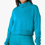 Beyond Yoga  All Time Cropped Yoga Pullover Sweatshirt Photo 0