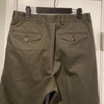 L.L. Bean Mens Size 32x29 Olive Green Comfort Waist Pleated Front Chino Pants Photo 4