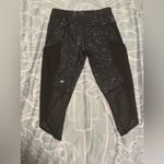 Lululemon EUC Water: Sea-Me Run Crop Star Crushed Coal Black / Black size 4 Photo 2