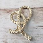 Vintage Brooch / Pin Light Gold Tone Looped Woven Rope Design Photo 0