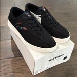 Tretorn New in Box Black Canvas  Sneakers with Red Plaid Accents Sz 7.5 Photo 4