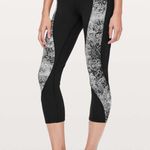 Lululemon * Sweat And Repeat Crop workout leggings size 8 Photo 1