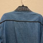 Vintage Jean shirt zebra Animal Print Denim Shirt Blue Size XL Photo 4