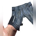 Athleta  Women's Gray‎ Print Running Capri Leggings Athletic Yoga Pants Medium Photo 9