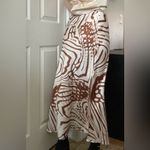 River Island  wavy print bias‎ midi skirt with split detail in cream brown size 2 Photo 5