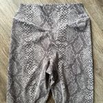 Balance Athletica Ascend Leggings in Boa Photo 3