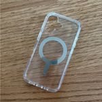 Speck  MagSafe iPhone 16 case Photo 1