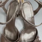 AGL Attilio Giusti Leombruni Women's Metallic Bow Ankle Strap Heels Size 38 Gold Photo 5