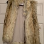 BB Dakota Fur Vest Photo 0