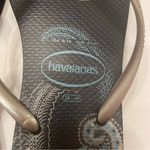 Havaianas Peacock Feather Flip Flop Size US 9/10 39/40 Navy Blue Silver EUC Photo 6