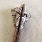 Old Navy New  padded soft twist flat sandals, women size 7 Photo 4