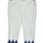 Chico's Chico’s SZ 2.5 (14) Cropped Jean Capris Boho Embroidered Pull-On Stretch Hi-Rise Photo 0