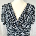 Evan Picone  navy and white chain link print faux wrap ruched dress size 16 Photo 3