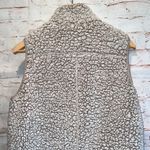 Thread and Supply Sherpa Vest Zip up pockets oatmeal collared neckline Medium Photo 6