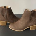 Elle Draper James Black Ankle Booties with Sleek Design Photo 3