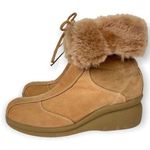 Clarks brown Nubuck Leather Wedge Fur Lined Snow Winter Boots Foldover Size 8.5 Photo 0