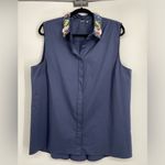 Elie Tahari  blouse, sleeveless, flower embellished collar, Blue, size XL‎ Photo 1