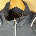 Lululemon  Run Nada Black Gray Lace Full Zip Size 6‎ Activewear Jacket Reflective Photo 1