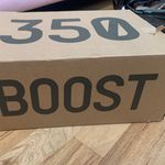 Yeezy Boost 350 ‘Bred’ Photo 4