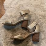Vince Camuto Jacon Sandal Size 8 Womens Champagne Metallic Ankle Strap Block Photo 4