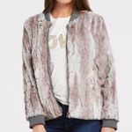 Dylan  Gray Faux Fur Jacket Large Women’s Cozy Bomber Jacket Photo 0