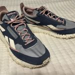 Reebok  CLASSIC WOMENS RUNNING SHOE Photo 1