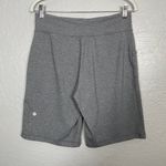 Lululemon Women 6 Heather Gray Still Shorts 11" Inseam Pockets Drawstring Lounge Photo 5