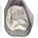 Alo Yoga NWOT Gray Cable Knit Pom Pom Beanie Hat Photo 4