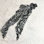 NWT Lulu’s Black & White Snake Print Scarf Ponytail Holder Photo 5