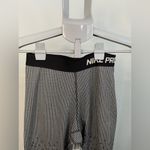 Nike Limited edition  Pro‎ leggings size small Photo 2