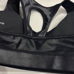 Carbon 38 Action Bra 2.0 in Tamara Shine Photo 7