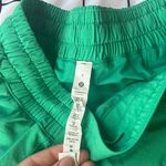 Lululemon Kelly Green Shorts Low-Rise Hotty Hot 4" Photo 3