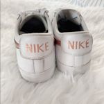 Nike  shoes 7.5wmns Photo 3