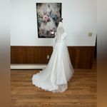 David's Bridal Gorgeous David’s Bridal Tulle Organza Tie Back Wedding Gown! Photo 4