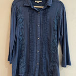 Solitaire Women's Blue Embroidered Top.
New without tags! Photo 0