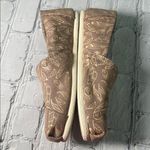 Toms  Women's Metallic Tan and Copper Gold Leaf Pattern slip on Flats size 5.5 Photo 9