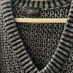 Vintage Classique black and silver Knit V Photo 1